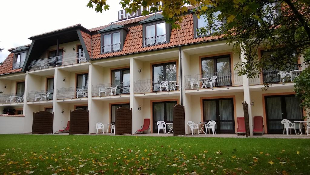 Landhotel Vierjahreszeiten Bad Konigshofen im Grabfeld Ngoại thất bức ảnh