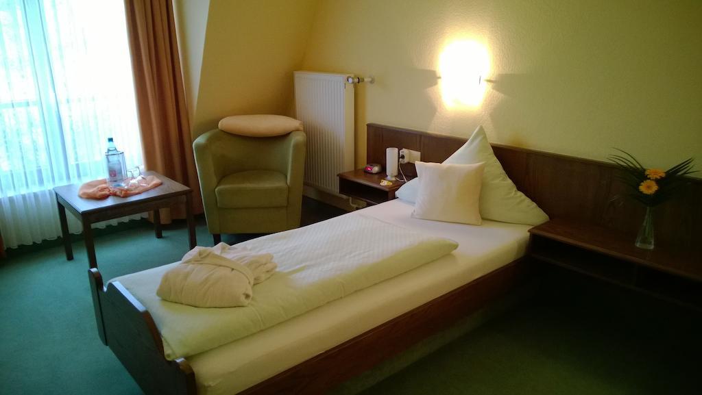 Landhotel Vierjahreszeiten Bad Konigshofen im Grabfeld Phòng bức ảnh
